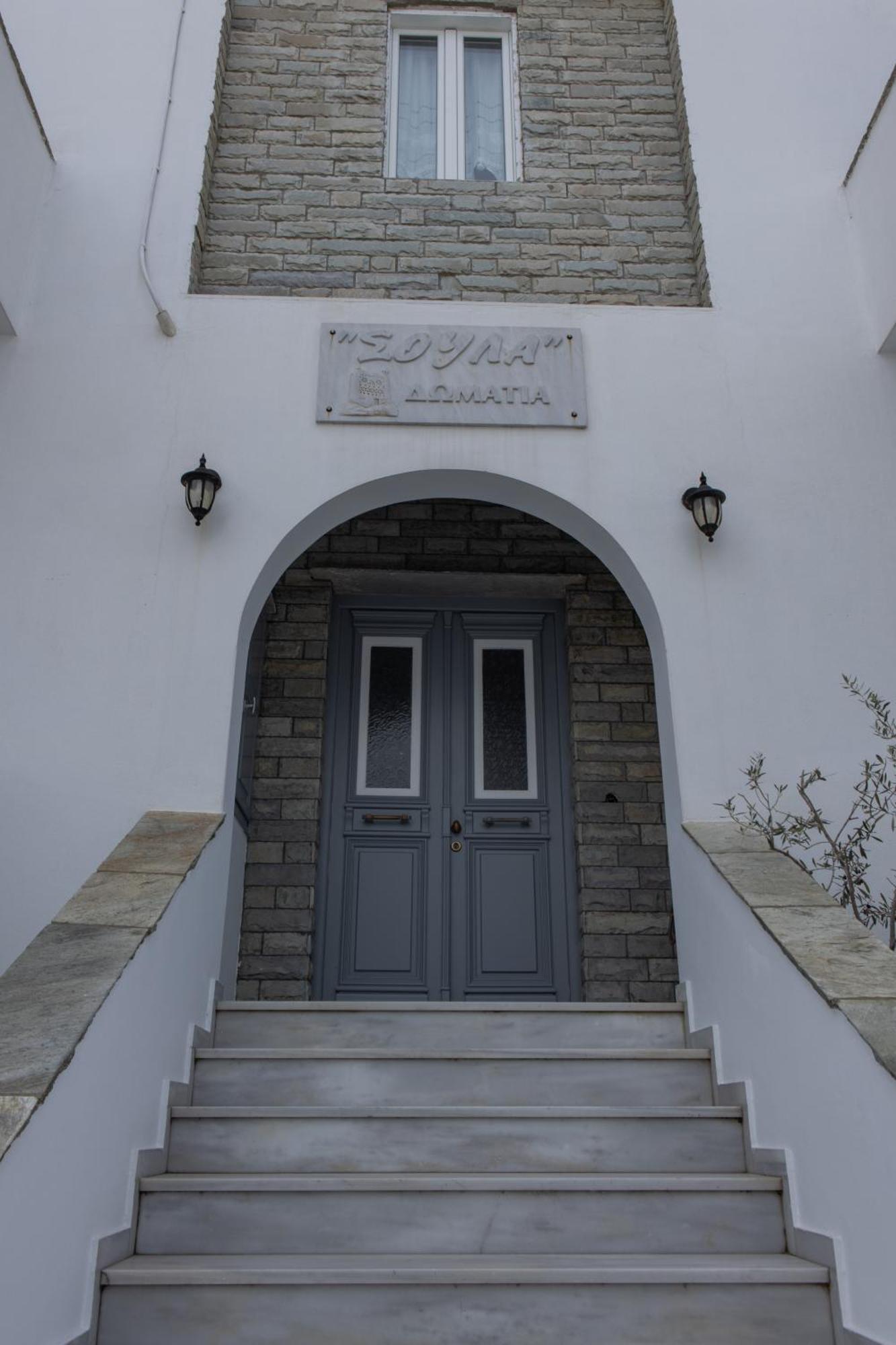 Soula Rooms Tinos Exterior photo